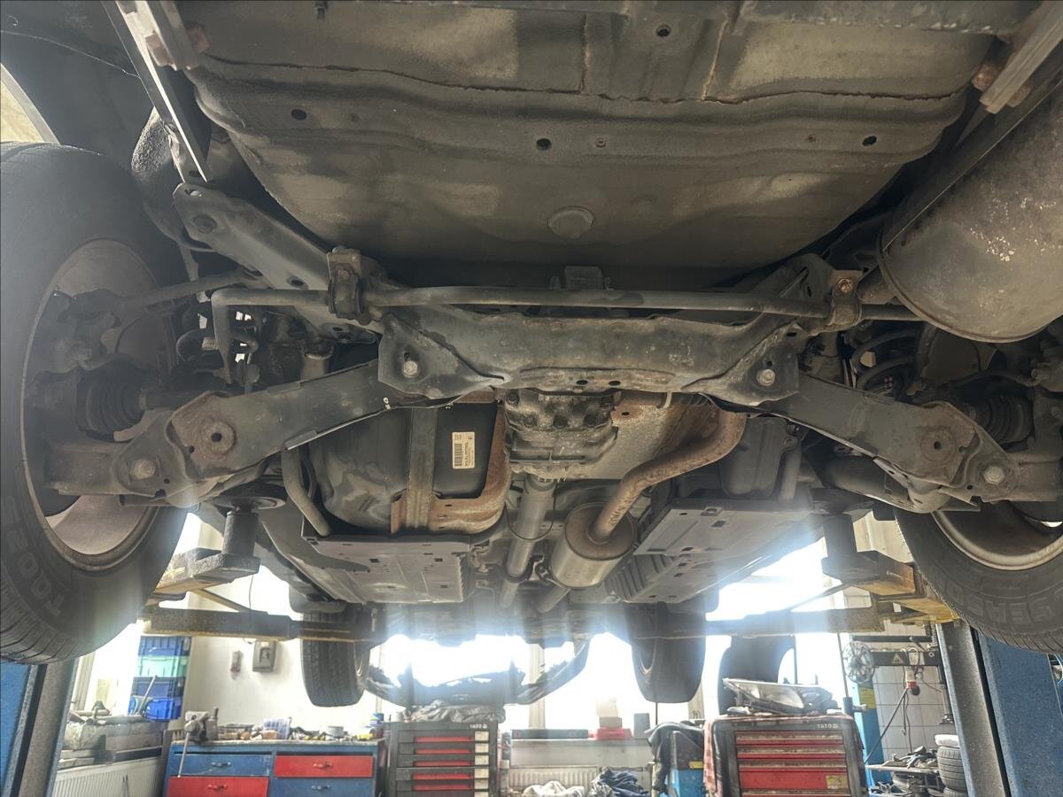 Honda CR-V SUV / Terénní 2,0 l 110 kw