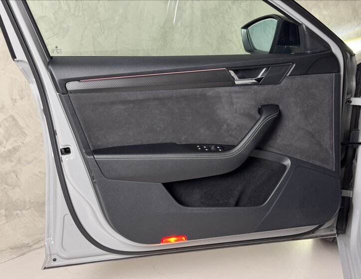 Škoda Superb Kombi 1,4 l 160 kw