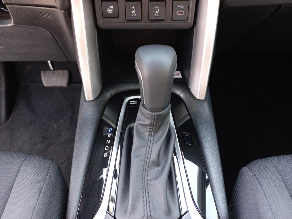 Toyota Corolla Cross SUV / Terénní 2,0 l 112 kw