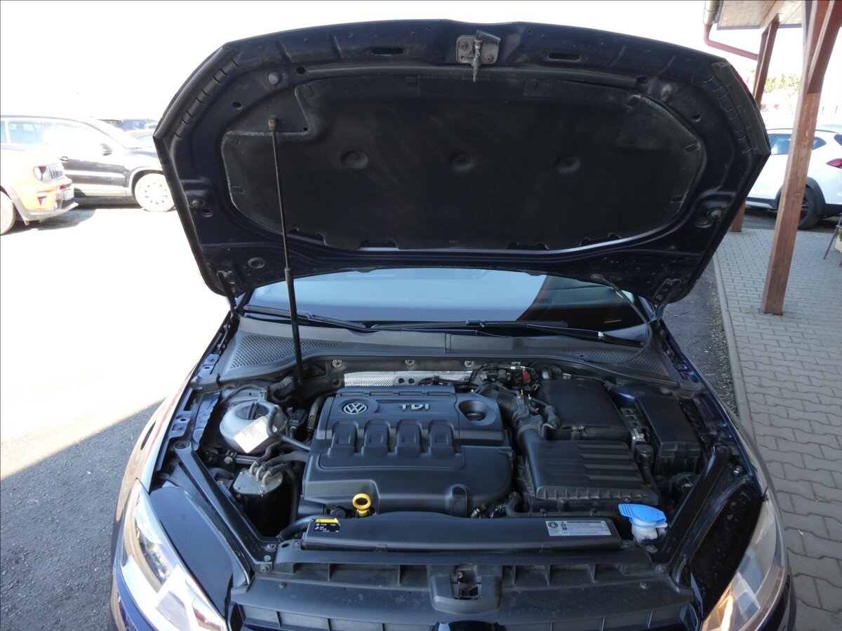 Volkswagen Golf Kombi 1,6 l 81 kw