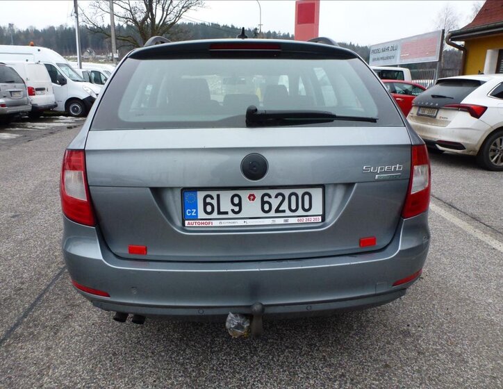 Škoda Superb 9