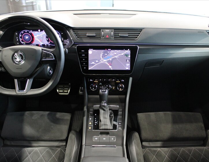 Škoda Superb 16