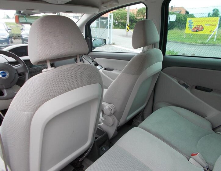 Fiat Idea Hatchback 1,9 l 74 kw