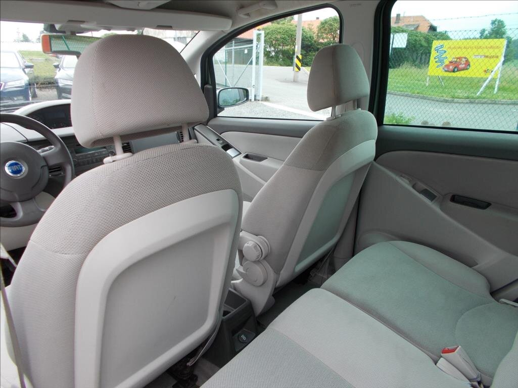 Fiat Idea Hatchback 1,9 l 74 kw