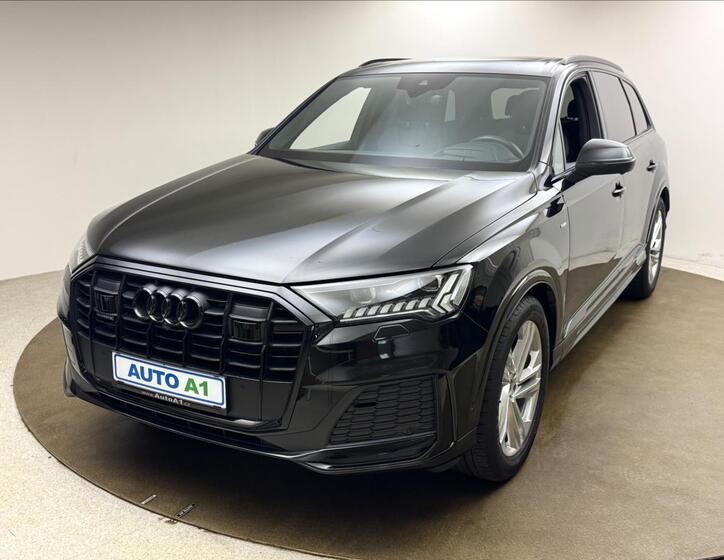 Audi Q7 1