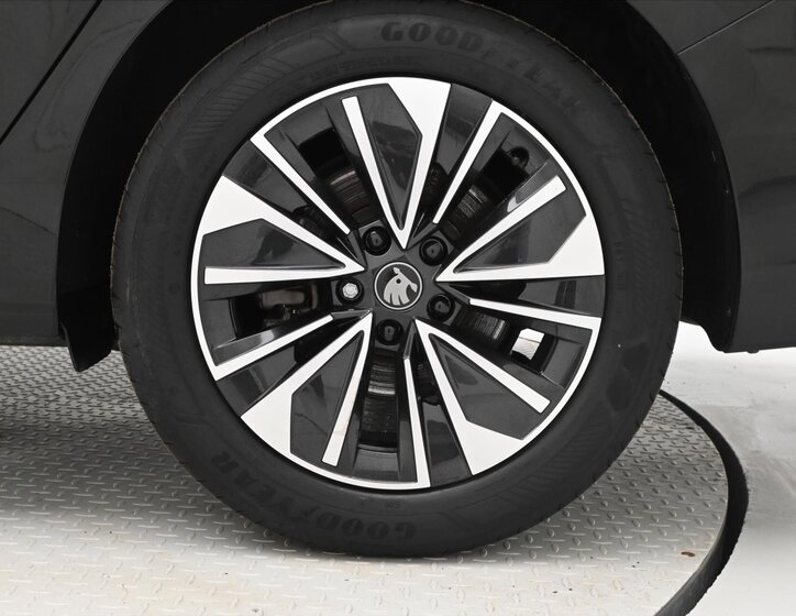 Škoda Superb Kombi 1,5 l 110 kw