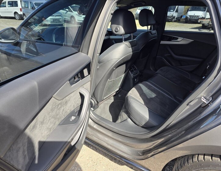 Audi A4 Kombi 2,0 l 140 kw