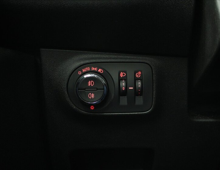 Opel Corsa Hatchback 1,4 l 66 kw