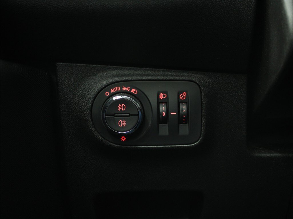 Opel Corsa Hatchback 1,4 l 66 kw