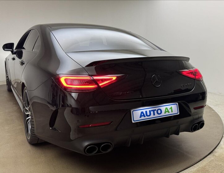 Mercedes-Benz CLS Sedan 3,0 l 320 kw