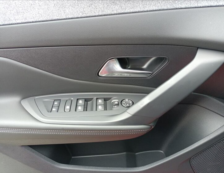 Peugeot 308 Kombi 1,5 l 96 kw