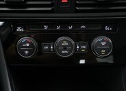 Volkswagen Bora Sedan / Limuzína 0,0 100 kw