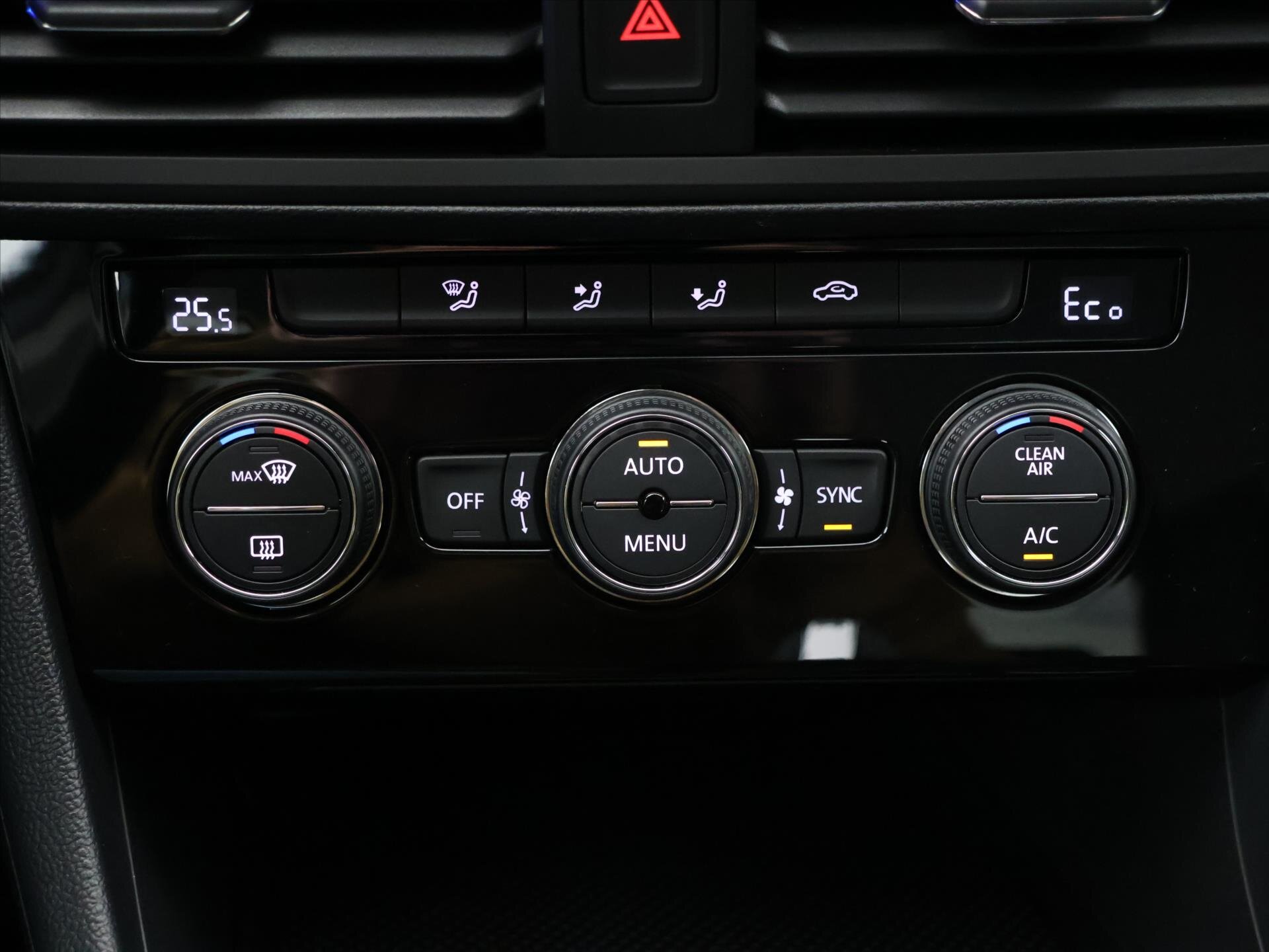 Volkswagen Bora Sedan / Limuzína 0,0 100 kw