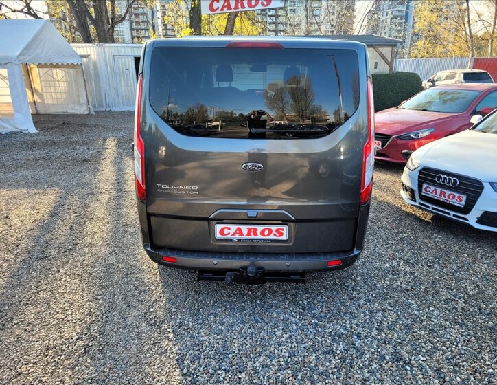 Ford Tourneo Custom MPV 2,0 l 125 kw