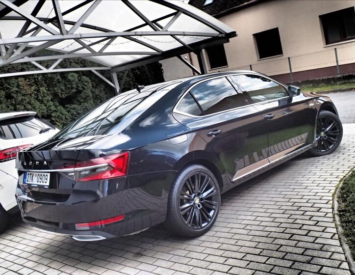 Škoda Superb Sedan / Limuzína 2,0 l 140 kw