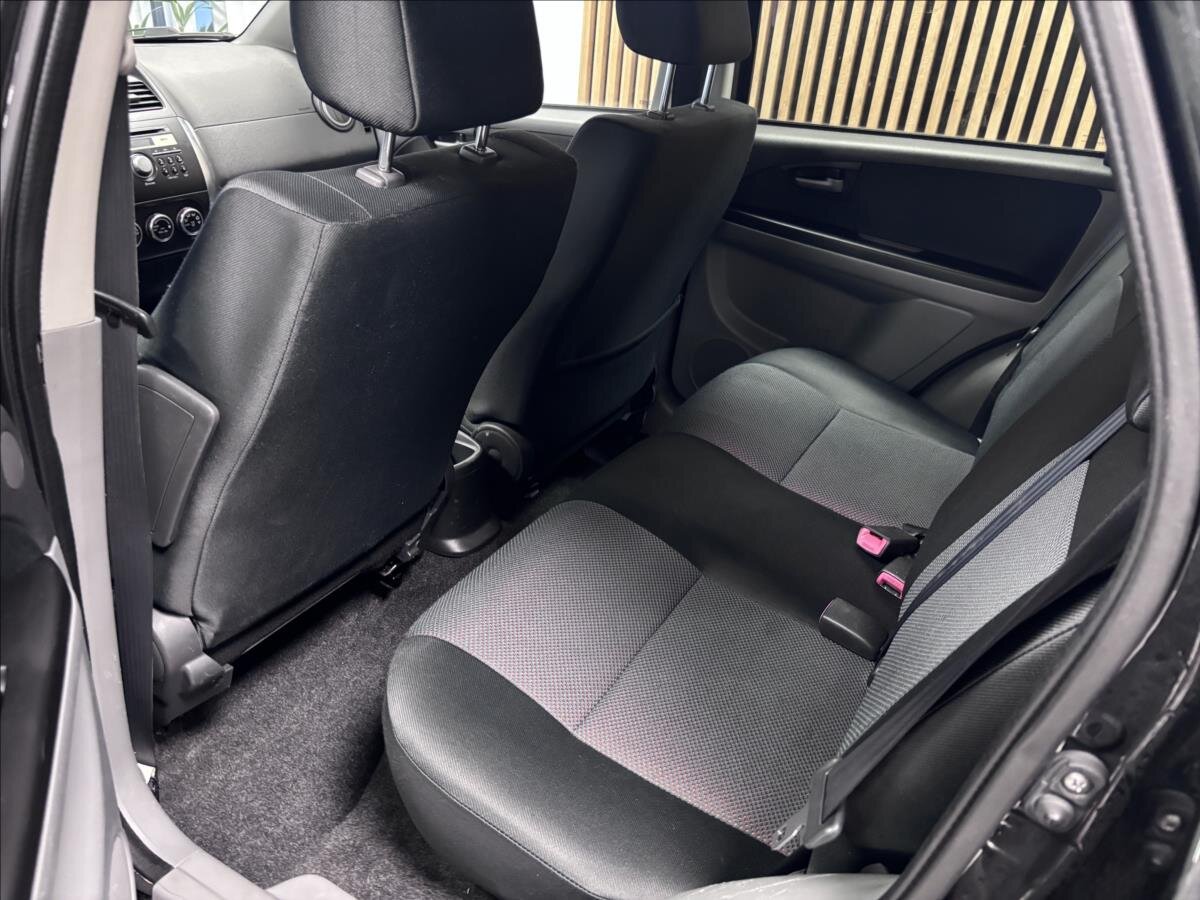 Suzuki SX4 Hatchback 1,6 l 79 kw