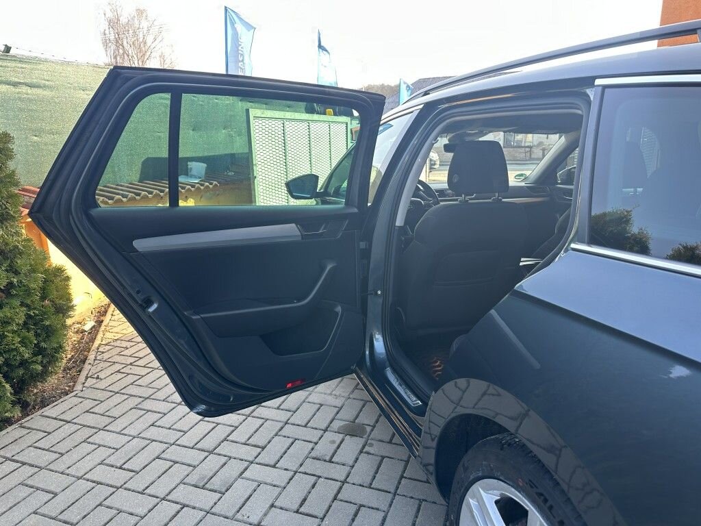 Škoda Superb Kombi 2,0 l 140 kw