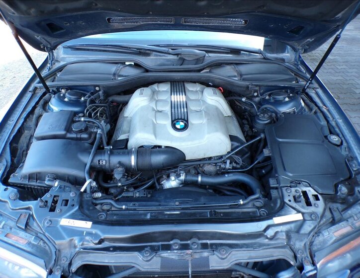 BMW Řada 7 Sedan / Limuzína 3,6 l 200 kw