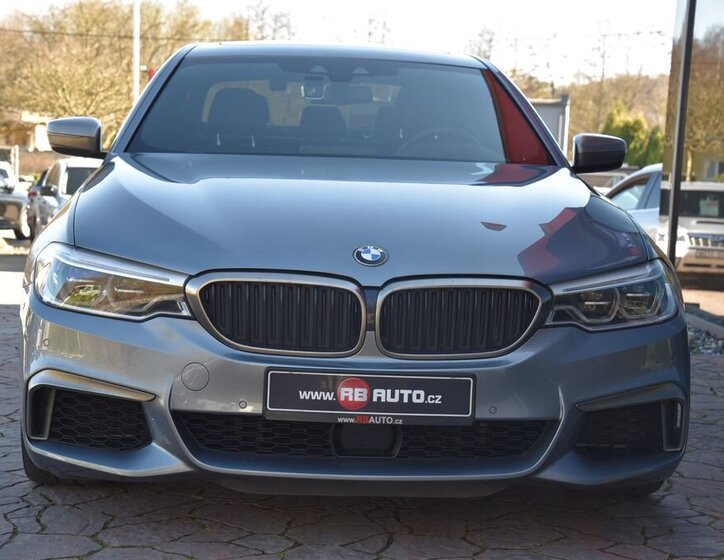 BMW Řada 5 Sedan / Limuzína 4,4 l 340 kw