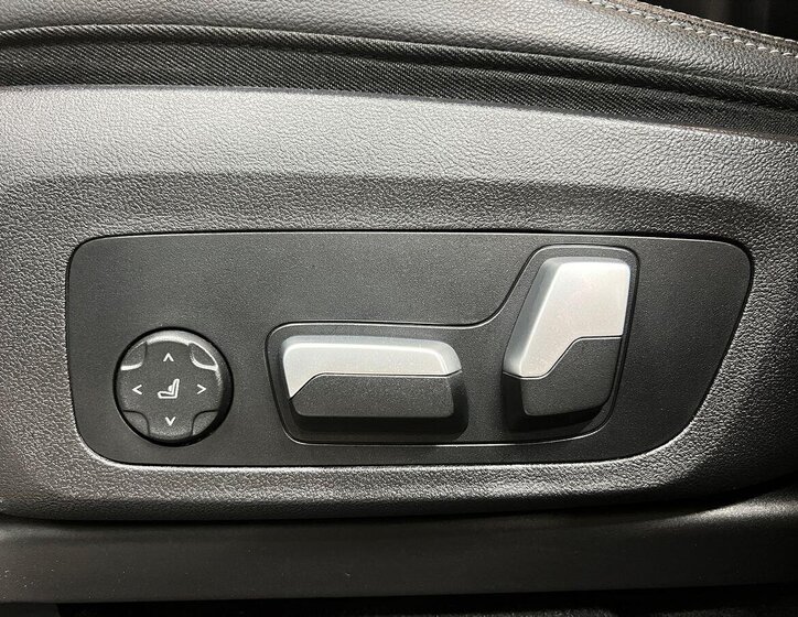 BMW X4 SUV / Terénní 3,0 l 250 kw