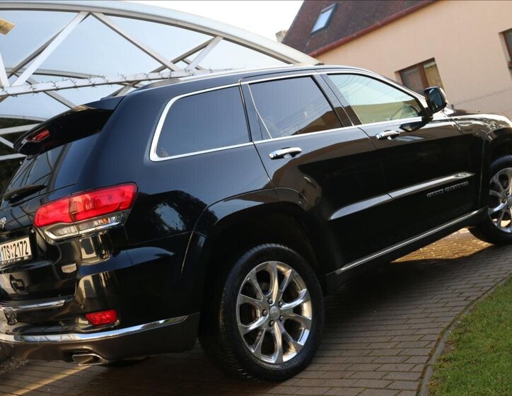 Jeep Grand Cherokee 10