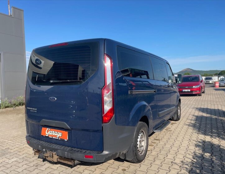 Ford Tourneo Custom Kombi 2,0 l 96 kw