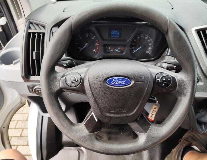 Ford Transit 16