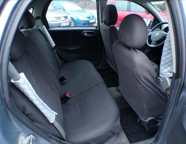 Opel Corsa Hatchback 1,2 l 59 kw