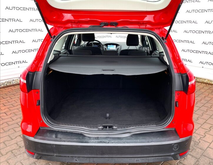 Ford Focus Kombi 999,0 92 kw