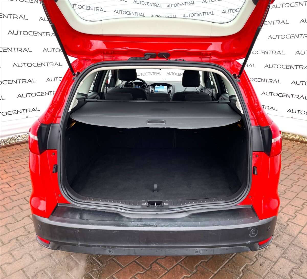 Ford Focus Kombi 999,0 92 kw