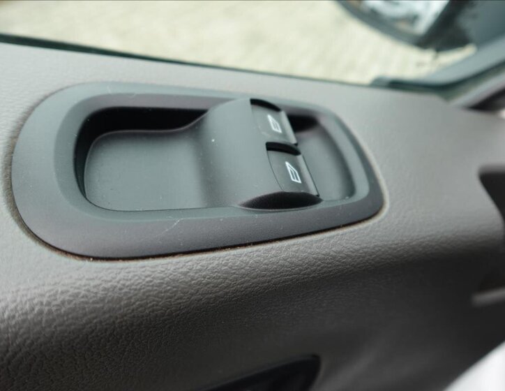 Ford Transit Valník 2,0 l 96 kw