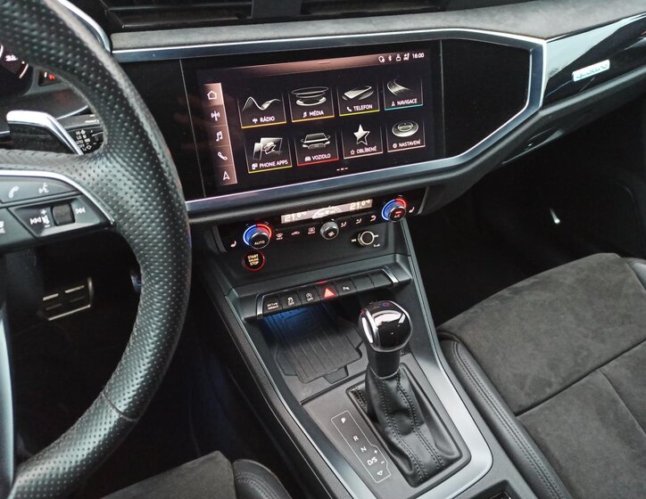 Audi RS Q3 SUV 2,5 l 294 kw