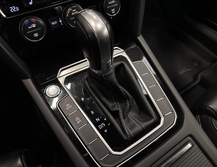 Volkswagen Passat Sedan / Limuzína 2,0 l 162 kw