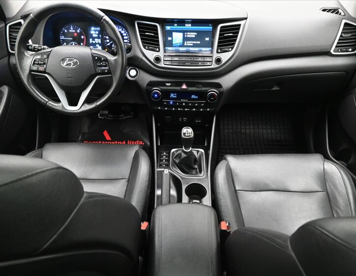 Hyundai Tucson SUV 2,0 l 100 kw