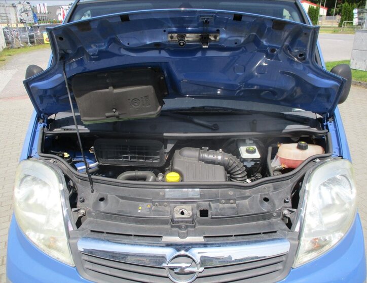 Opel Vivaro Kombi 2,0 l 84 kw