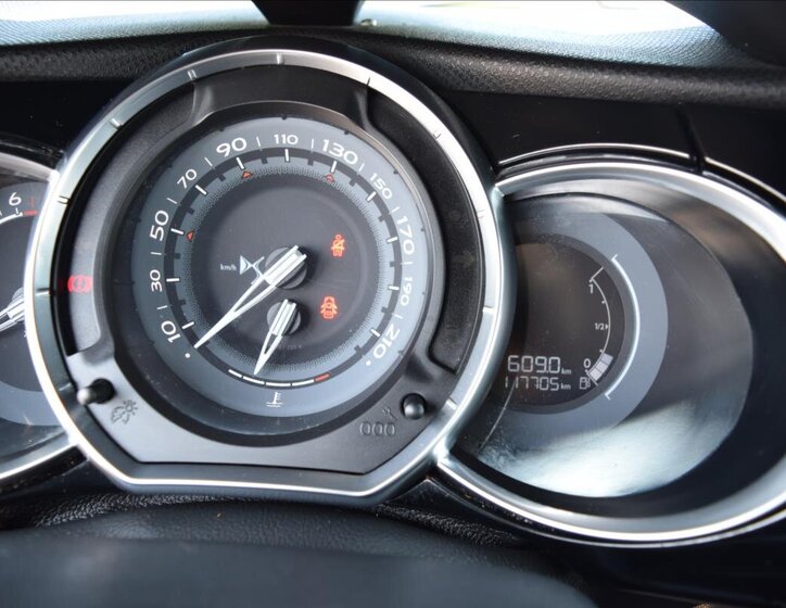 Citroën DS3 Hatchback 1,2 l 60 kw