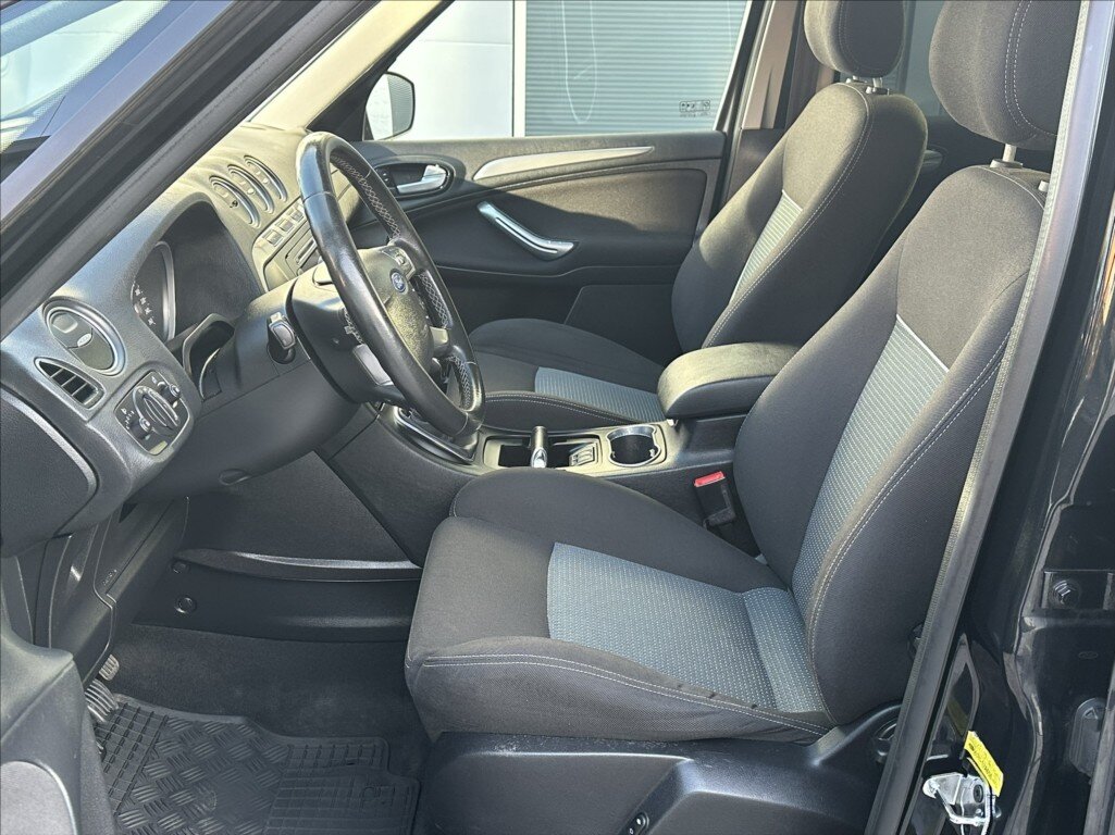 Ford S-MAX MPV 2,0 l 103 kw