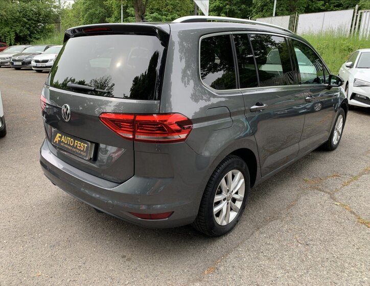 Volkswagen Touran Kombi 1,6 l 85 kw