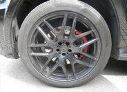 Mercedes-Benz GL SUV 4,7 l 320 kw