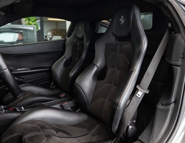 Ferrari 458 Kupé 4,5 l 416 kw