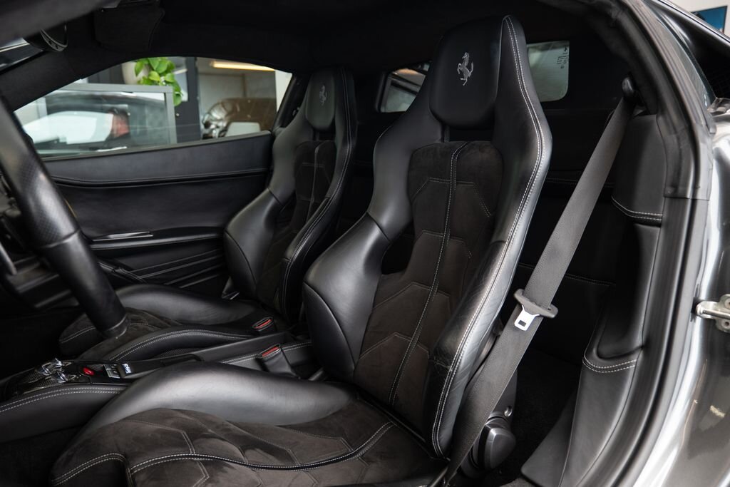 Ferrari 458 Kupé 4,5 l 416 kw