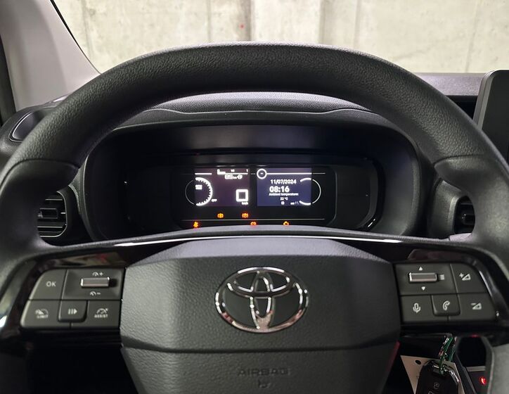 Toyota ProAce City 13