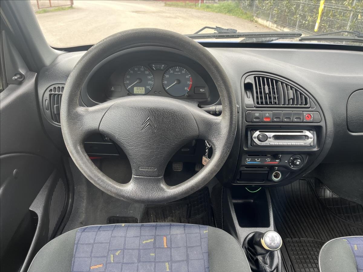 Citroën Saxo Hatchback 1,1 l 40 kw