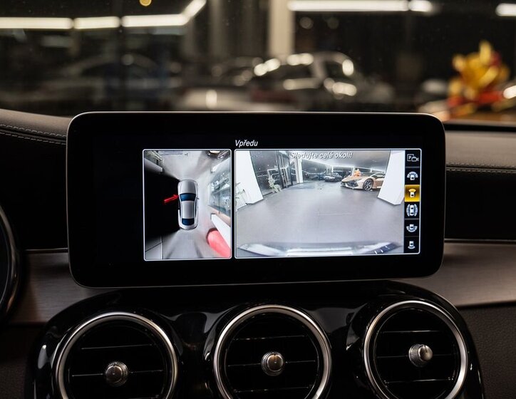 Mercedes-Benz Třídy C 12