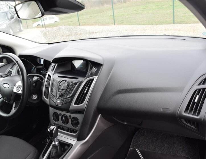 Ford Focus Kombi 998,0 92 kw