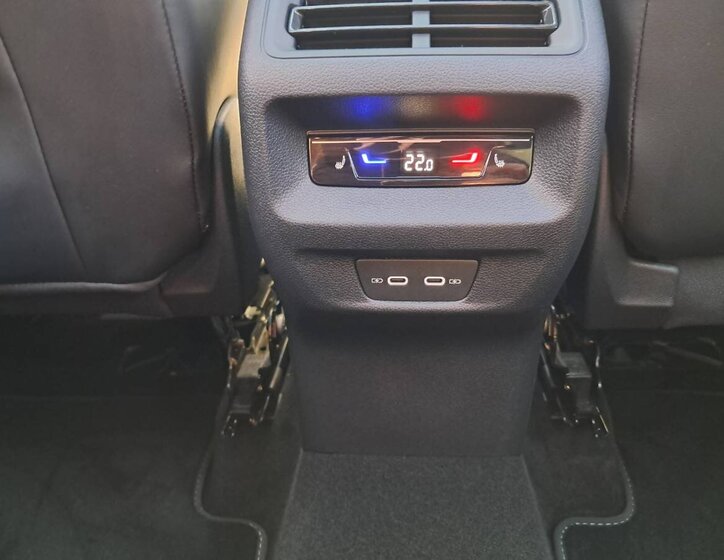 Volkswagen Tayron SUV / Terénní 2,0 l 142 kw