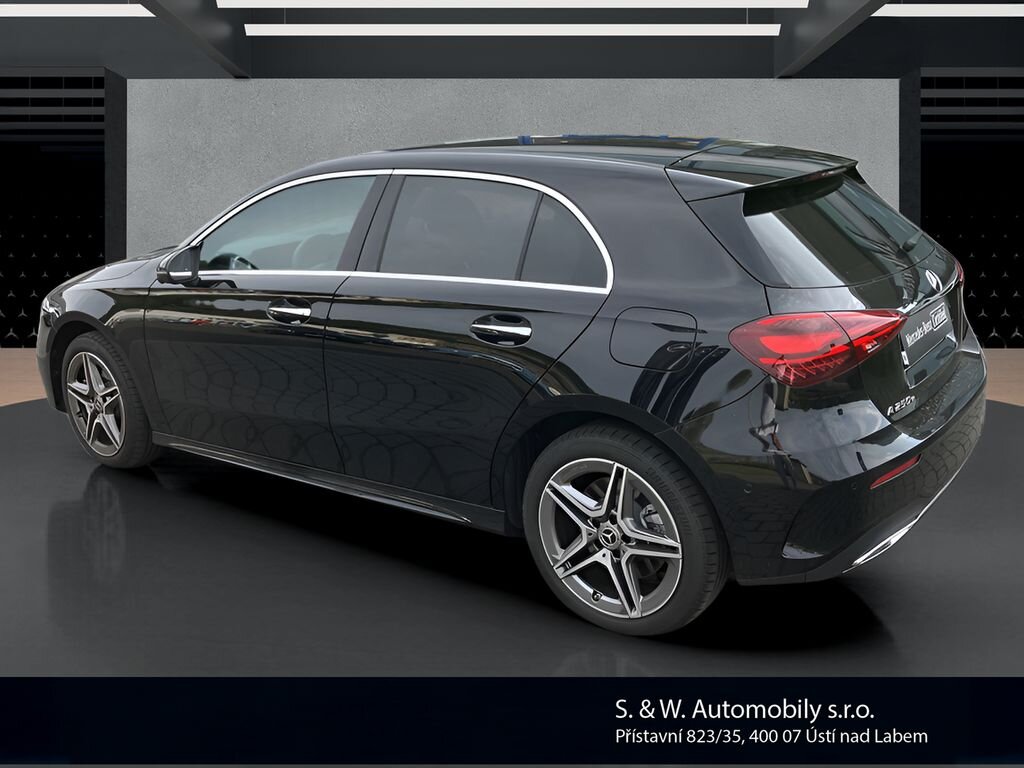 Mercedes-Benz Třídy A Hatchback 1,3 l 120 kw