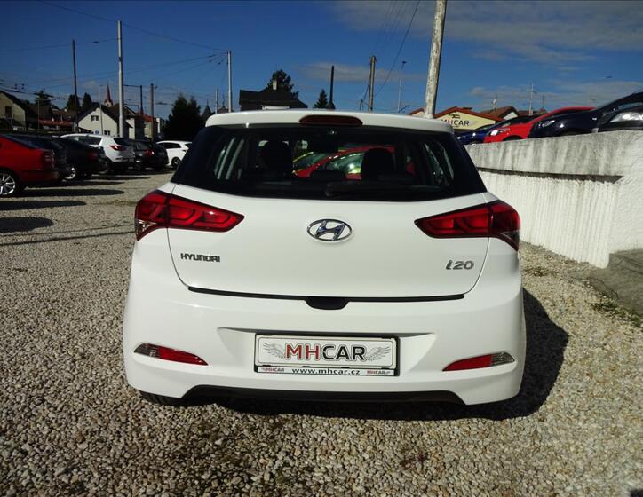 Hyundai i20 6