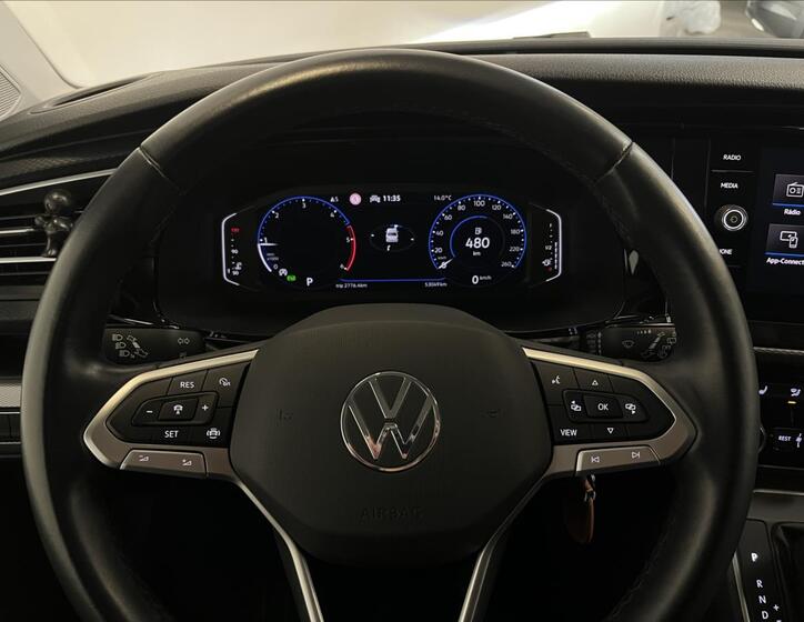 Volkswagen Multivan 13