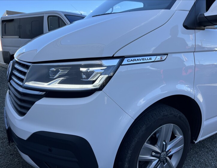 Volkswagen Caravelle 36